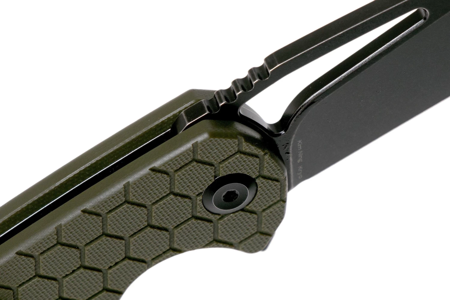 Kansept Kryo T1001A6 Black D2, Soccer Pattern G10 Navaja, Kim Ning Design - Imagen 6